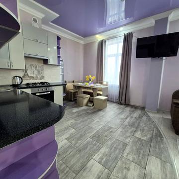 Травневий пров., 6