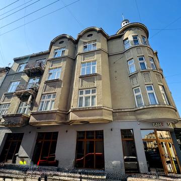 Панаса Саксаганського вул., 10