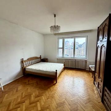 Старонаводницька вул., 4