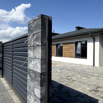 Остромирська вул.