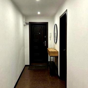 Дмитрівська вул., 24