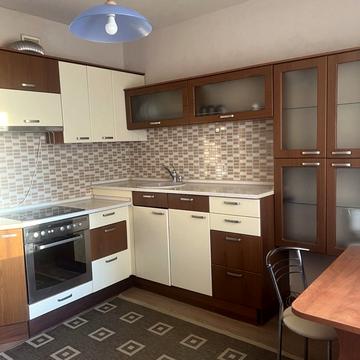 Ревуцького вул., 42