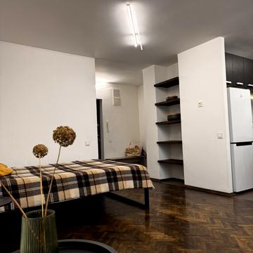 Верховної Ради бульв., 23