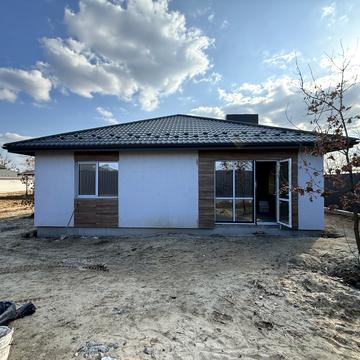 Остромирська вул.