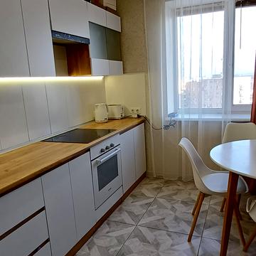 Золочівська вул., 21