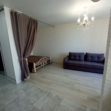 Валерія Самофалова вул. (Каманіна), 16а/2