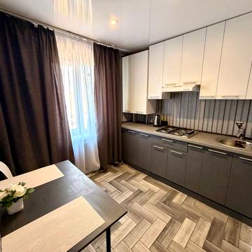 Металургів просп., 9