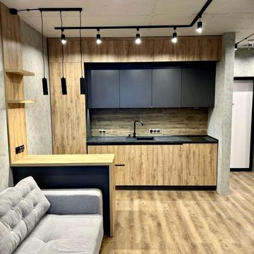 Зарічна вул., 4