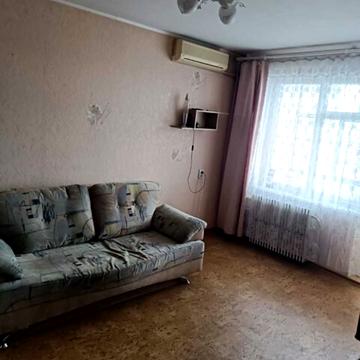 Набережна Перемоги вул., 124