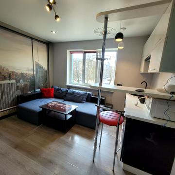 Межова вул., 12