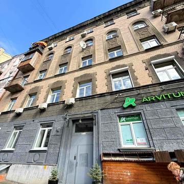 Антоновича вул. (Горького), 13