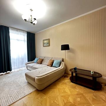 Микільсько-Ботанічна вул., 15/17