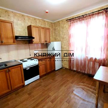 Софії Русової вул., 3