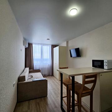 Олега Мудрака вул. (Генерала Наумова), 1-Б