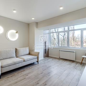 Русанівська набережна вул., 16