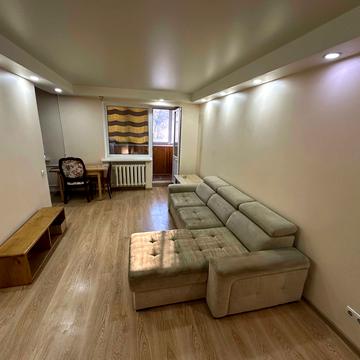 Гетьмана Кирила Розумовського вул. (Миколи Краснова), 8