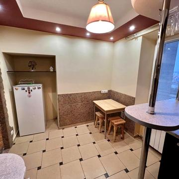 Сяйво вул., 13