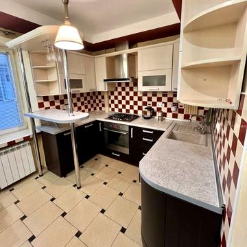 Сяйво вул., 13