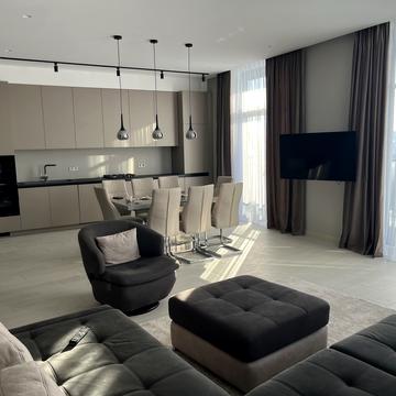 Вячеслава Чорновола просп. (), 16д