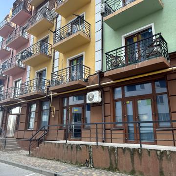 Вишнева вул., (Будинок 1)