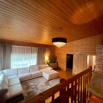 Нахімова вул., 5