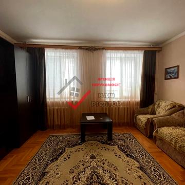 Старий Поділ вул., 3