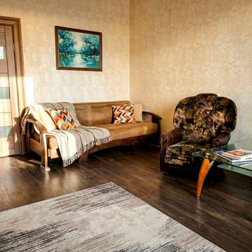 Незалежності вул. (Титова), 13