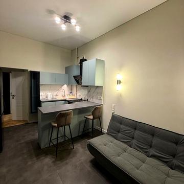 Хрещатик вул. (Kreschatic), 23