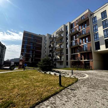 Івана Огієнка вул., (Будинок)