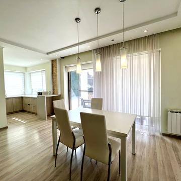 Парникова вул.