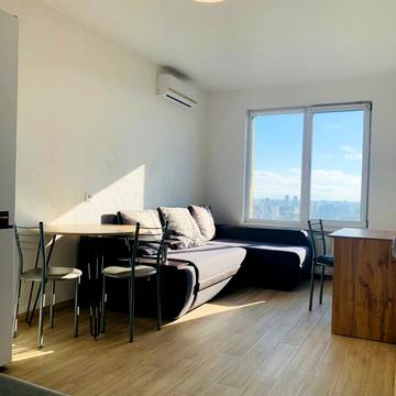 Клавдіївська вул., 40-Д