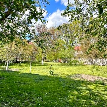 Квіткова вул., 3