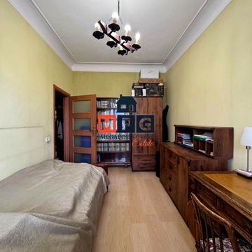 Каразіна вул., 13