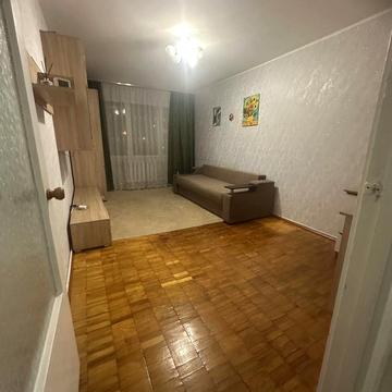 Ореста Левицького вул. (Академіка Курчатова), 21