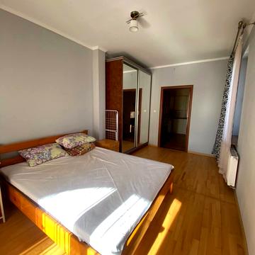 Реміснича вул., 14