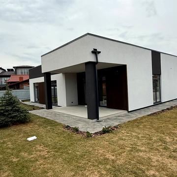 Центральна вул.