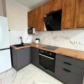 Європейського Союзу просп. (Правди), 45-А