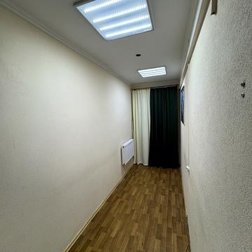 Смілянська вул., 23