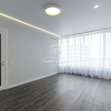 Всеволода Змієнка вул., 15/23