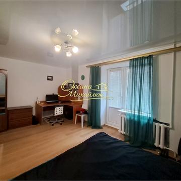 Героїв Крут бульв. (Героїв Сталінграду), 13