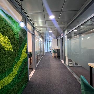 Грецька пл., 1а