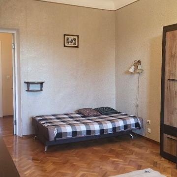 Михайла Бойчука вул. (Кіквідзе), 4