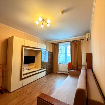 Єлизавети Чавдар вул., 38