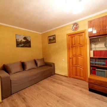 Петра Ніщинського вул., 5