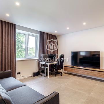 Партизанська вул., 1-Б