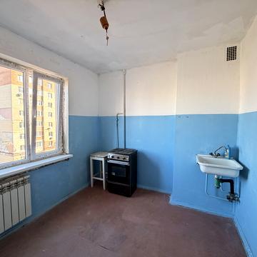 Ярослава Баїса вул. (Володимира Висоцького), 10