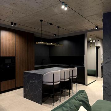 Героїв Майдану вул., 2