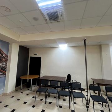 Болгарська вул., 23