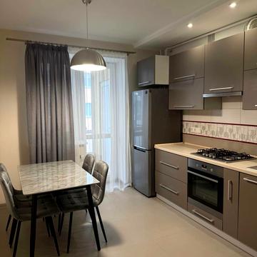 Карла Мікльоша вул., 17