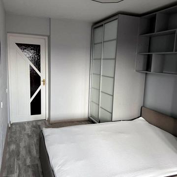 Пасічна вул., 71